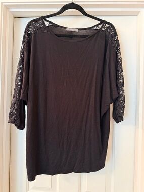 Loveappella Black Crochet Sleeve Short Sleeve Tee